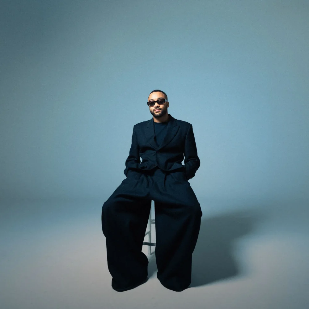 FAST LIFE KOMP1 hf_20260416_205115_da7ee5b6-08c5-4aee-b073-59725aa7952b (2)